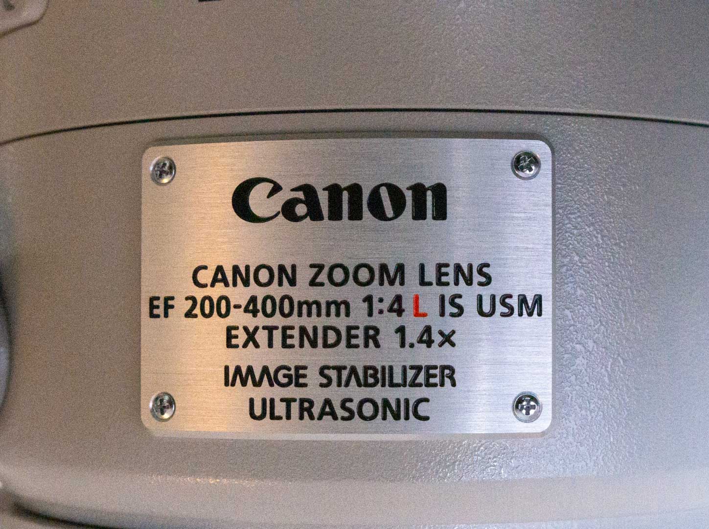 Tele-zoom Canon EF 200-400mm / f:4L IS USM cu Extender 1.4X